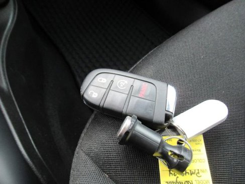 Used 2021 Jeep Renegade Latitude w/ Convenience Group image 29