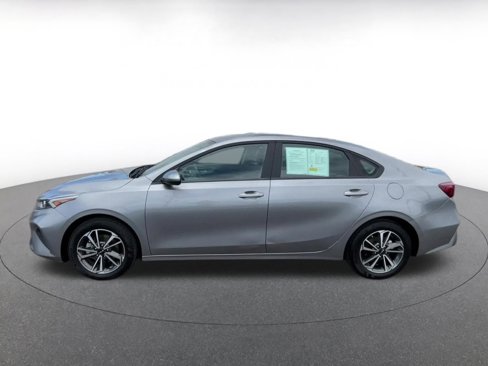 Used 2024 Kia Forte LXS image 9