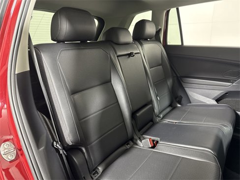 Used 2020 Volkswagen Tiguan SE w/ Panoramic Sunroof Package image 13
