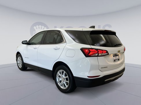 Used 2022 Chevrolet Equinox LT w/ Driver Convenience Package image 4