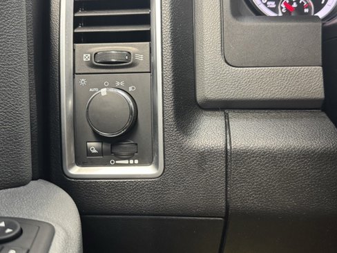 Used 2016 RAM 1500 Classic SLT image 16