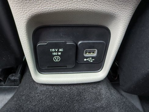 Used 2018 Jeep Compass Limited w/ Navigation Group image 31