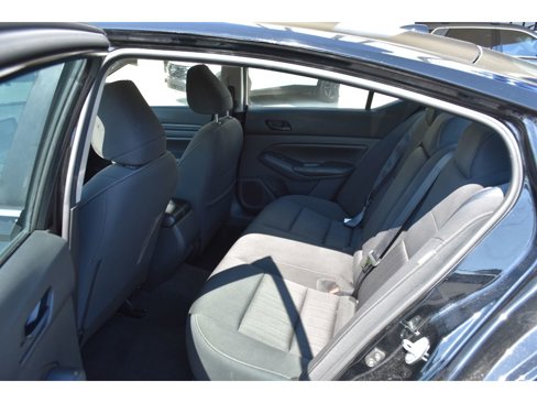 Used 2024 Nissan Altima 2.5 SV image 11