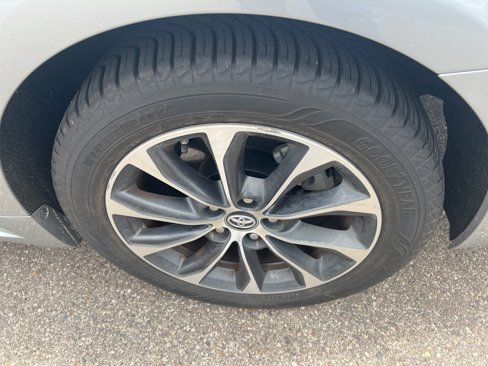 Used 2016 Toyota Avalon XLE Premium image 9