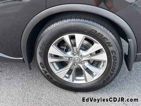 Used 2015 Nissan Murano S image 13