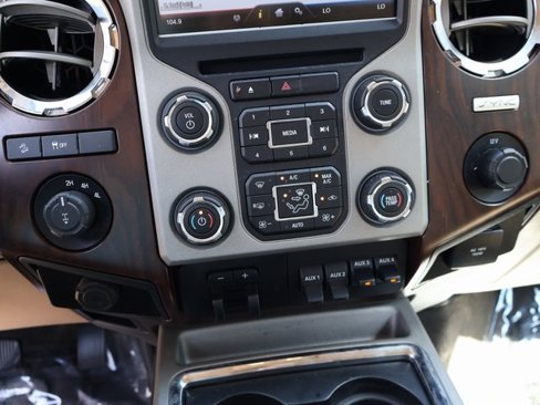 Used 2016 Ford F250 Lariat w/ Lariat Interior Package image 24