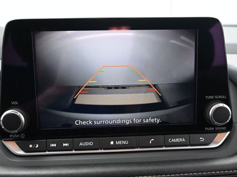 Used 2024 Nissan Rogue SV image 17