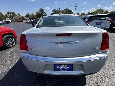 Used 2019 Chrysler 300 Limited image 29