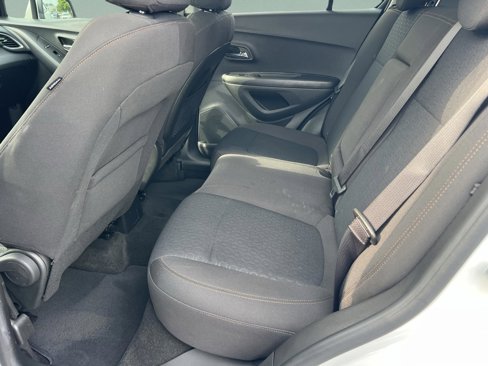 Used 2022 Chevrolet Trax LS w/ Tint and Cruise Package image 27