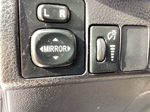 Used 2015 Toyota Corolla L image 10