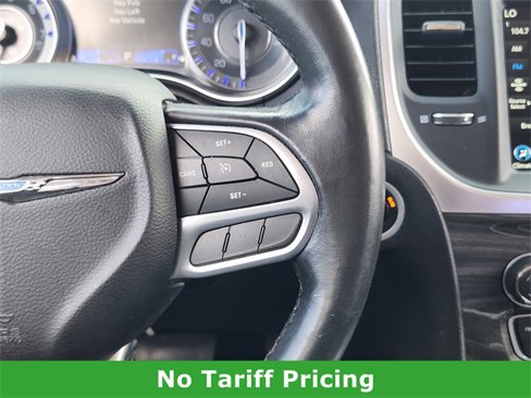 Used 2020 Chrysler 300 Touring w/ Sport Appearance Package image 27