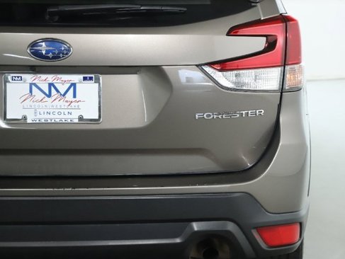 Used 2020 Subaru Forester Premium image 47