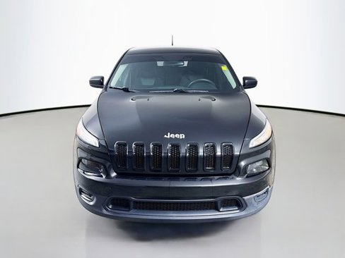 Used 2015 Jeep Cherokee Sport image 2