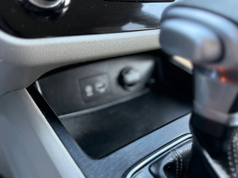 Used 2020 Kia Sedona LX image 27