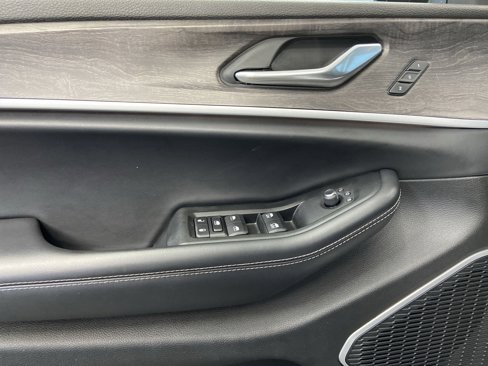 Certified 2021 Jeep Grand Cherokee L Limited image 12