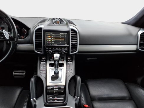 Used 2013 Porsche Cayenne GTS image 16