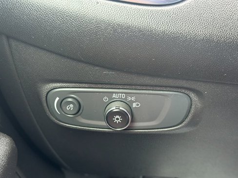 Used 2022 Chevrolet Equinox LT image 30