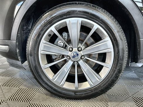 Used 2018 Ford Explorer Limited image 12