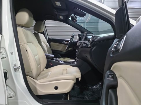 Used 2017 Mercedes-Benz B 250e image 14