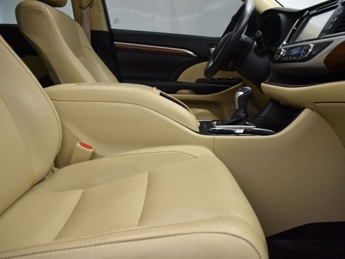 Used 2019 Toyota Highlander Limited image 27