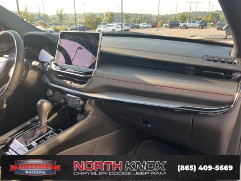 Used 2024 Jeep Compass Trailhawk image 29