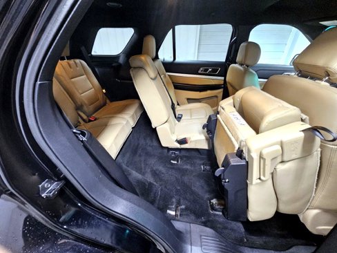 Used 2016 Ford Explorer XLT w/ Equipment Group 202A image 14