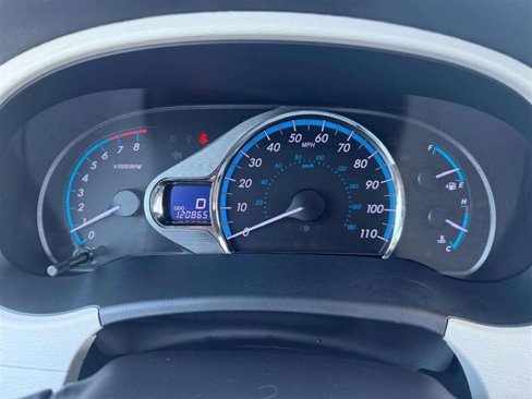 Used 2011 Toyota Sienna Limited image 29