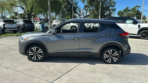 Used 2019 Nissan Kicks SV image 4