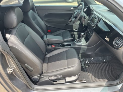 Used 2017 Volkswagen Beetle 1.8T image 25