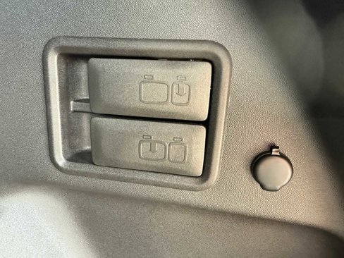 Used 2022 Chevrolet Equinox LT image 28