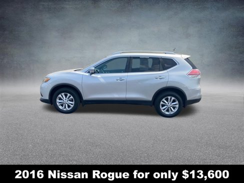 Used 2016 Nissan Rogue SV w/ SV Premium Package image 2
