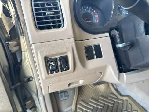 Used 2002 Nissan Frontier XE image 22