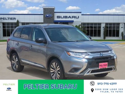 Used 2020 Mitsubishi Outlander SE image 1