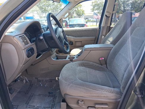 Used 2002 Ford Explorer XLT image 12