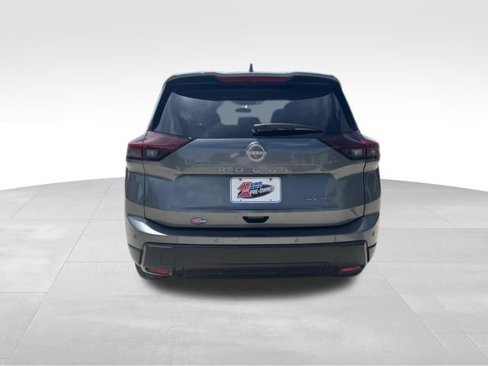 Used 2024 Nissan Rogue SV image 13