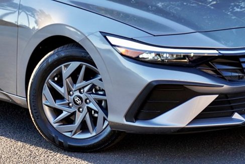 Certified 2024 Hyundai Elantra SEL image 4