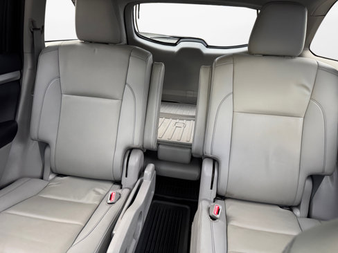 Used 2019 Toyota Highlander XLE image 14