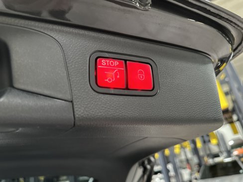 Certified 2022 Mercedes-Benz GLC 300 4MATIC image 17
