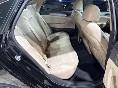 Used 2018 Hyundai Sonata SE w/ Winter Weather Package image 22