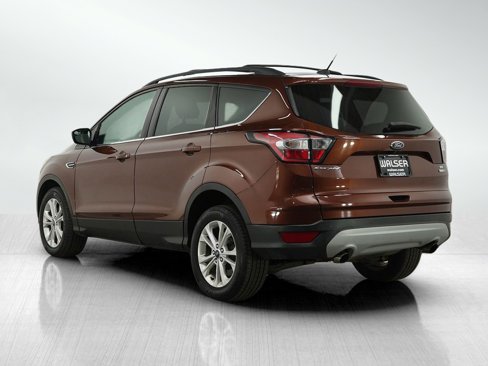 Used 2018 Ford Escape SE image 3