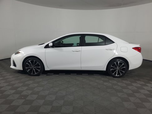 Used 2018 Toyota Corolla SE image 7