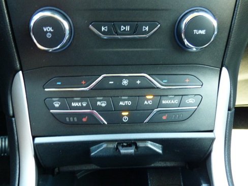 Used 2020 Ford Edge SEL w/ Convenience Package image 16