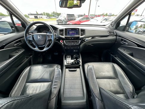 Used 2017 Honda Pilot Touring image 11