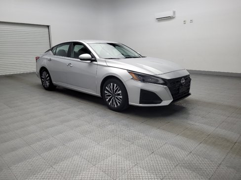 Used 2023 Nissan Altima 2.5 SV image 13