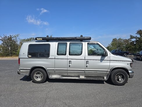 Used 1999 Ford E-150 and Econoline 150 image 2