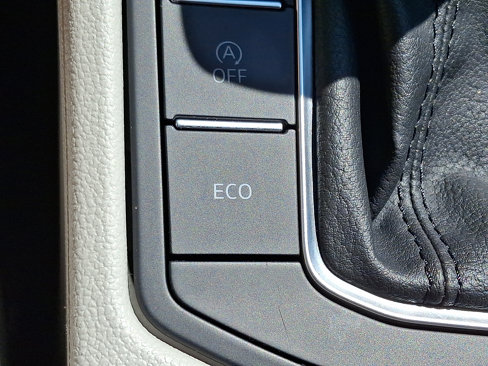 Certified 2022 Volkswagen Jetta S image 27