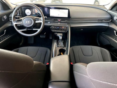 Used 2024 Hyundai Elantra SEL image 27