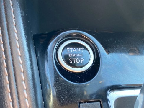 Used 2020 Nissan Kicks SV image 27