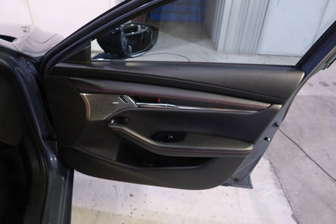 Used 2023 MAZDA MAZDA3 s image 31