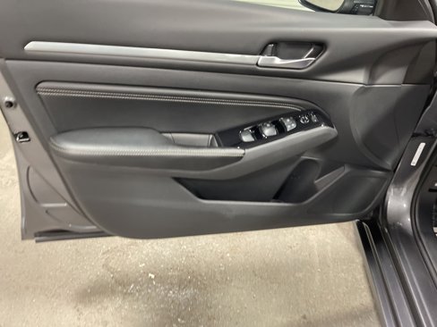 Used 2023 Nissan Altima 2.5 SL image 23